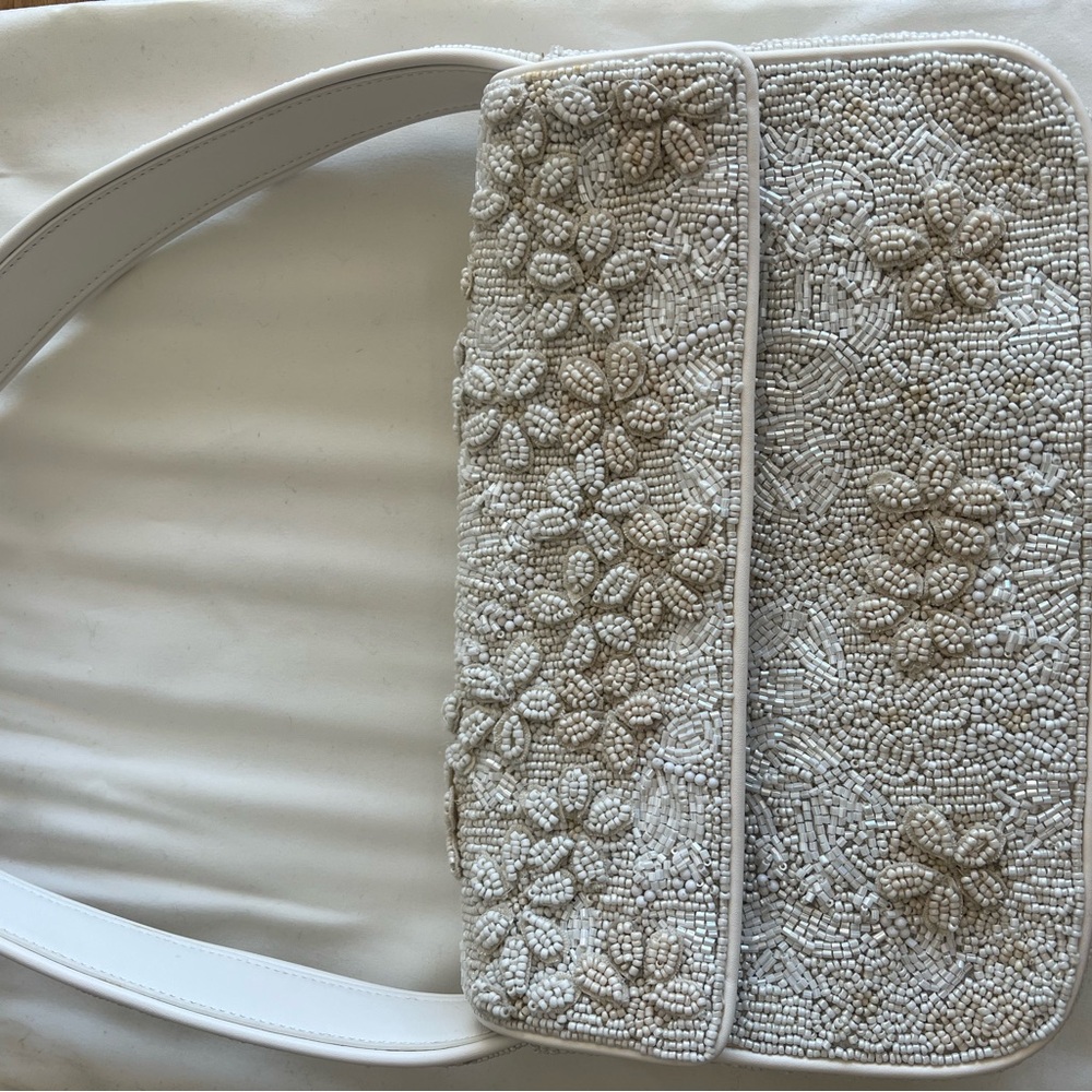 STAUD | NWT Tommy Beaded Shoulder Bag Garden Party - Picture 5 of 6